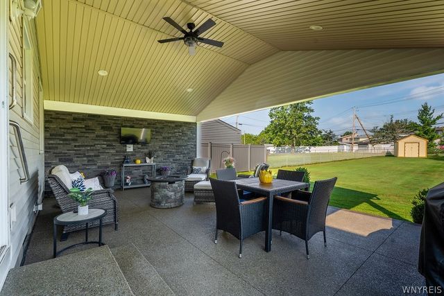 16 Elm Avenue, West Seneca, NY 14224