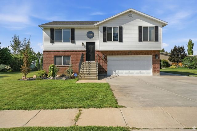 2514 W 2250 N, Clinton, UT 84015