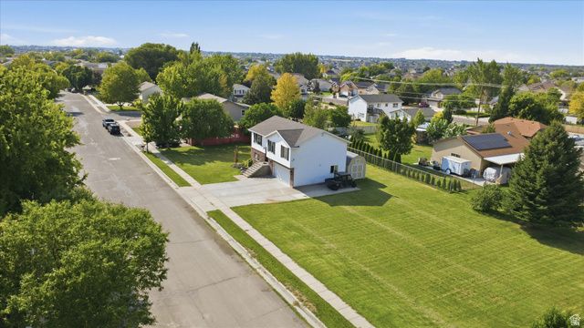 2514 W 2250 N, Clinton, UT 84015