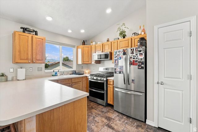 2514 W 2250 N, Clinton, UT 84015