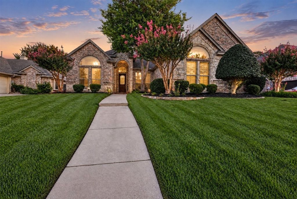 9116 Edgemont Drive, North Richland Hills, TX 76182 — exterior