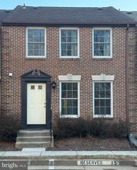 2903 MONTAUK CT, Falls Church, VA 22042