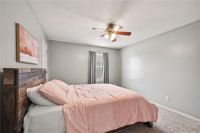18106 Guinevere Court, Smithville, MO 64089