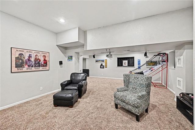 18106 Guinevere Court, Smithville, MO 64089