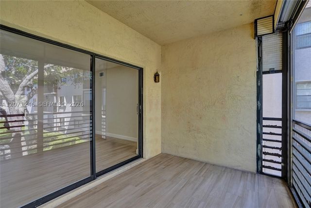 6090 N Sabal Palm Blvd 208, Tamarac, FL 33319