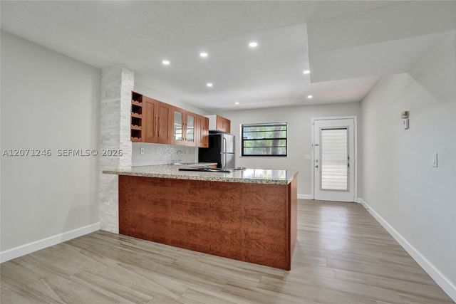 6090 N Sabal Palm Blvd 208, Tamarac, FL 33319