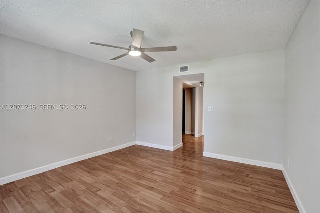 6090 N Sabal Palm Blvd 208, Tamarac, FL 33319