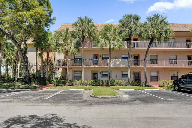 6090 N Sabal Palm Blvd 208, Tamarac, FL 33319