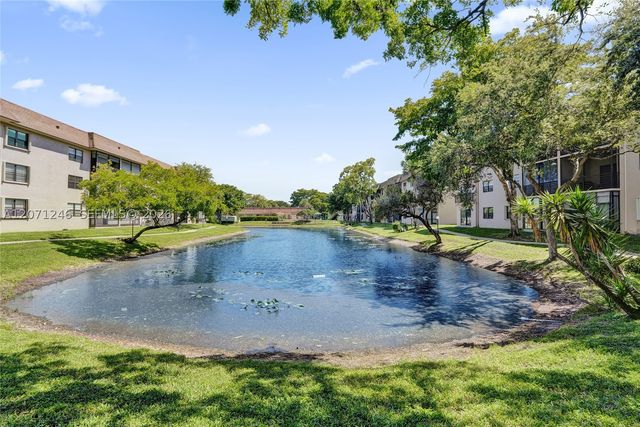 6090 N Sabal Palm Blvd 208, Tamarac, FL 33319