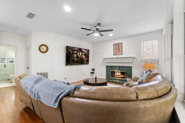 7423 Bradford Pear Drive, Irving, TX 75063