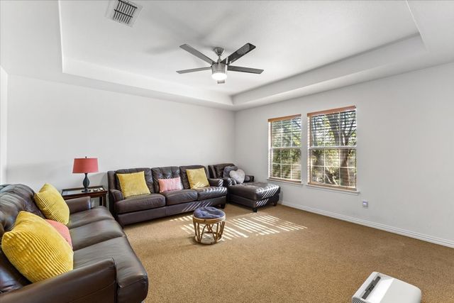 7423 Bradford Pear Drive, Irving, TX 75063