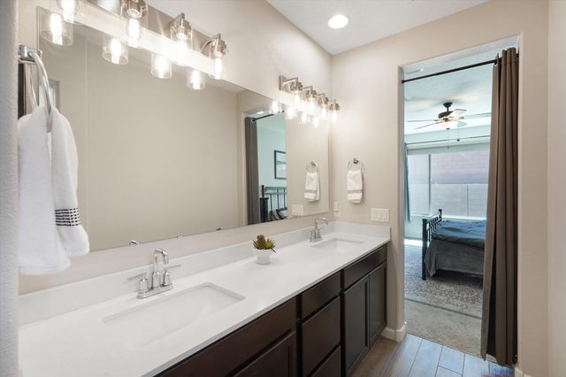 2012 White Dove Street SE, Albuquerque, NM 87123