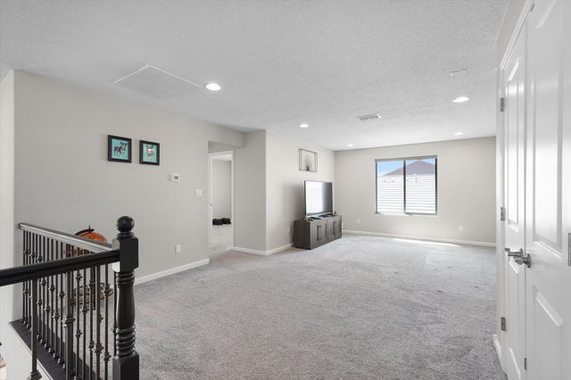 2012 White Dove Street SE, Albuquerque, NM 87123