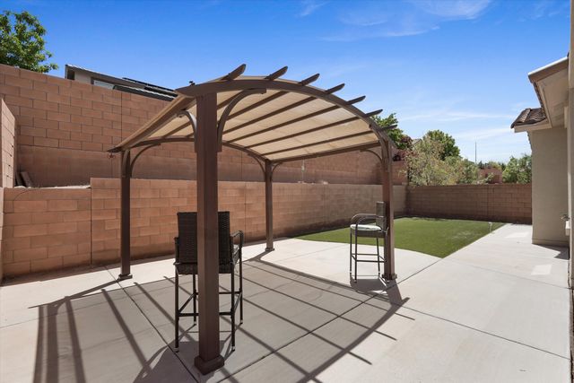 2012 White Dove Street SE, Albuquerque, NM 87123