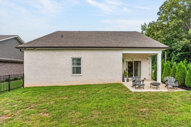1400 Village Loop, Cookeville, TN 38501