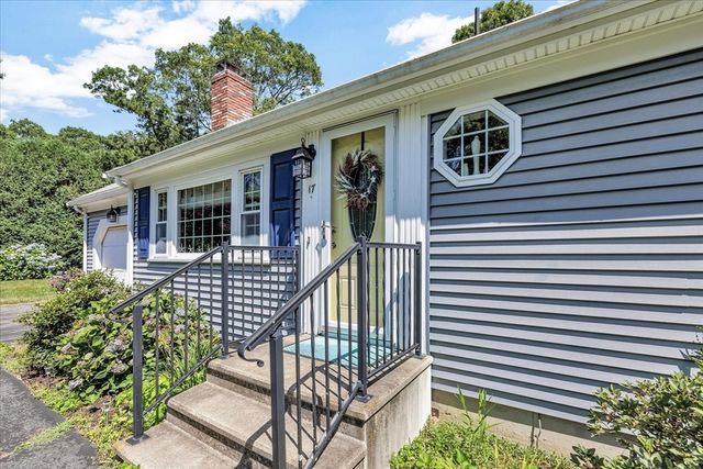 17 Galleon Way, Barnstable, MA 02655
