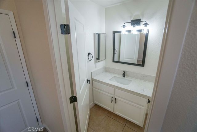 22574 Powhatan, Apple Valley, CA 92308