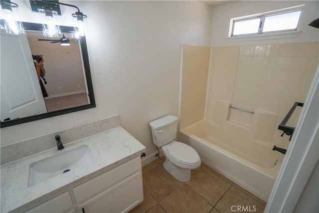 22574 Powhatan, Apple Valley, CA 92308