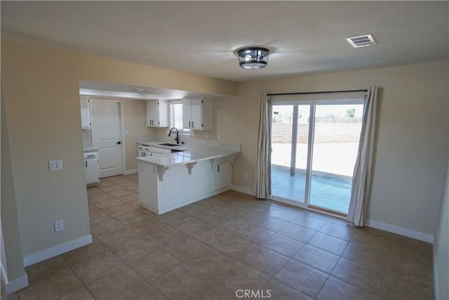 22574 Powhatan, Apple Valley, CA 92308