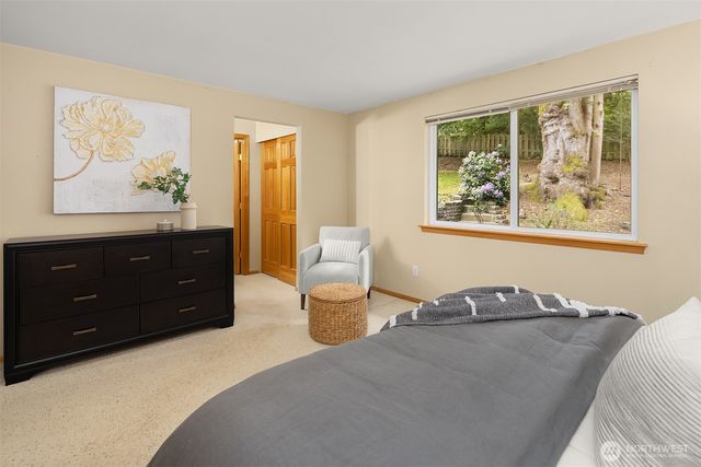 12016 106th Avenue NE, Kirkland, WA 98034