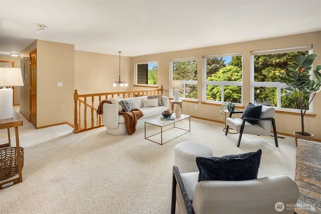 12016 106th Avenue NE, Kirkland, WA 98034
