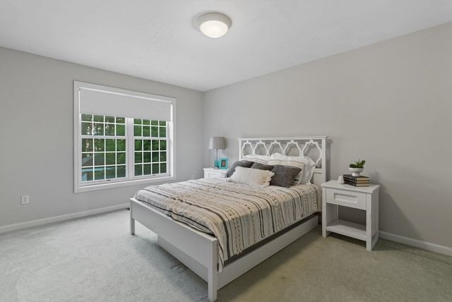 3 Hamilton Lane, Salem, NH 03079