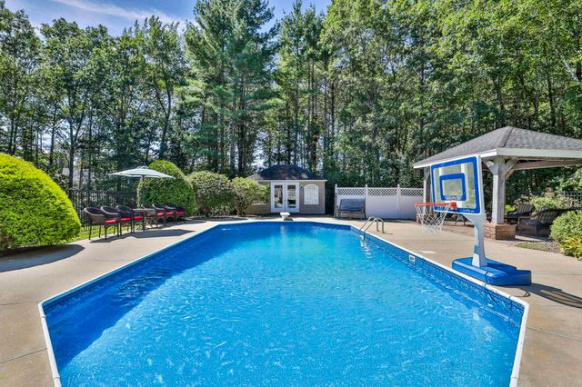 3 Hamilton Lane, Salem, NH 03079
