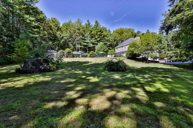 3 Hamilton Lane, Salem, NH 03079