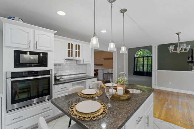 3 Hamilton Lane, Salem, NH 03079
