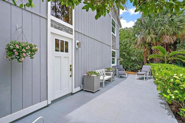 15629 95th Avenue N, Jupiter, FL 33478