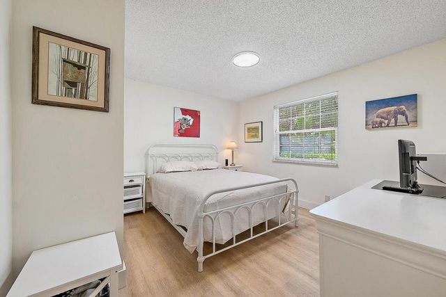 15629 95th Avenue N, Jupiter, FL 33478