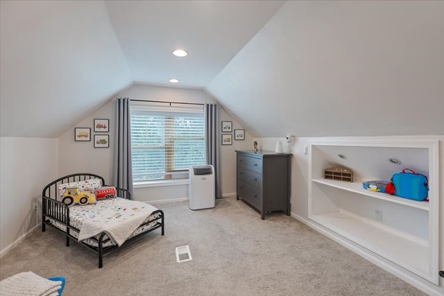 5404 N Natoma Avenue, Chicago, IL 60656