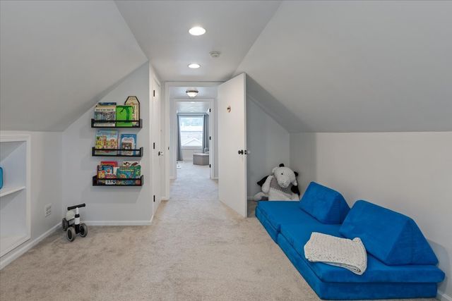 5404 N Natoma Avenue, Chicago, IL 60656