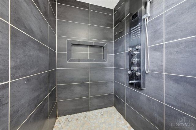 8256 Winters Lane, Deerfield Twp., OH 45040