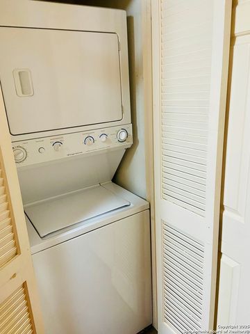 5359 Fredericksburg Rd Apt 808, San Antonio, TX 78229