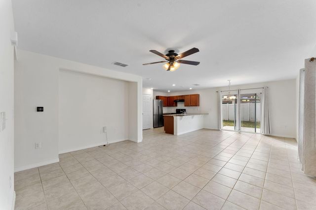 5330 NW Pine Trail Circle, Port St. Lucie, Port St Lucie, FL 34983