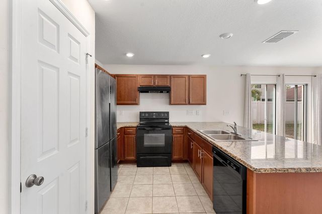 5330 NW Pine Trail Circle, Port St. Lucie, Port St Lucie, FL 34983