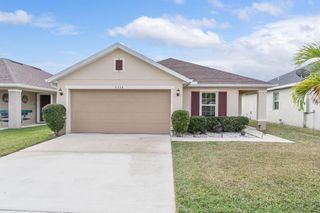 5330 NW Pine Trail Circle, Port St. Lucie, Port St Lucie, FL 34983