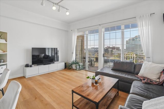 3225 Turtle Creek Boulevard 832, Dallas, TX 75219