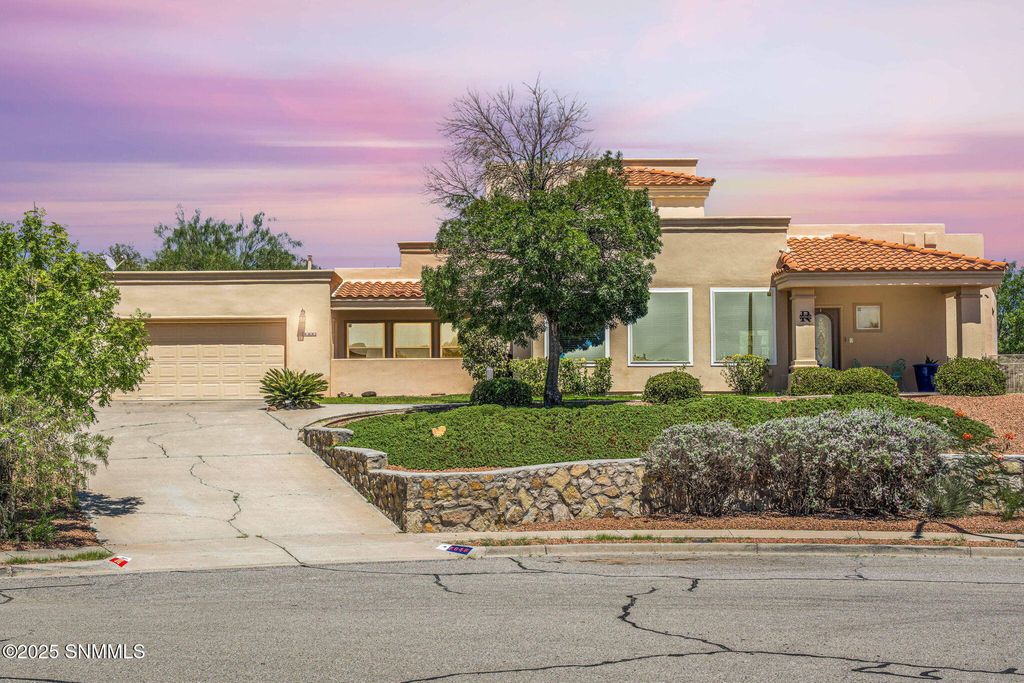 2848 Diamond Springs Drive, Las Cruces, NM 88011