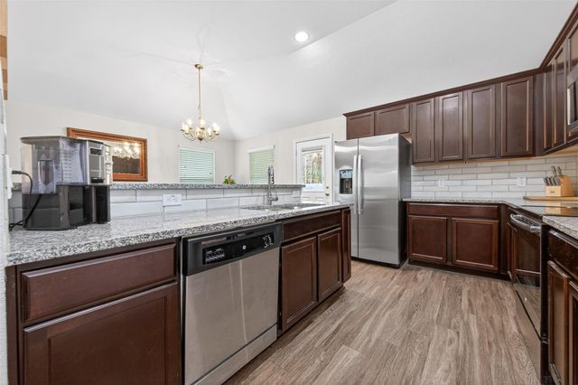 166 Cobblestone Lane, Cleveland, TX 77327