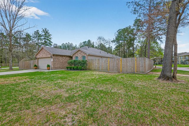 166 Cobblestone Lane, Cleveland, TX 77327