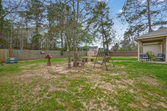 166 Cobblestone Lane, Cleveland, TX 77327