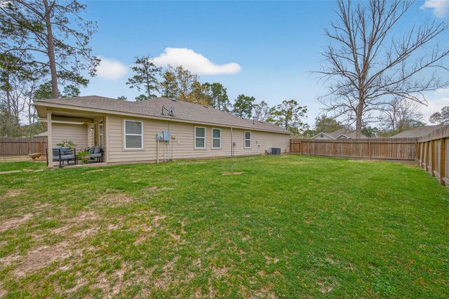 166 Cobblestone Lane, Cleveland, TX 77327