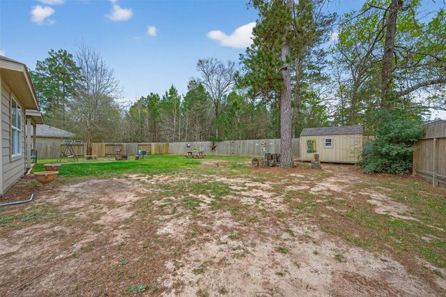 166 Cobblestone Lane, Cleveland, TX 77327