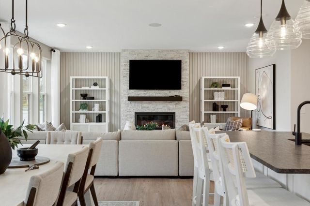 15036 Ashtown Lane, Rosemount, MN 55068