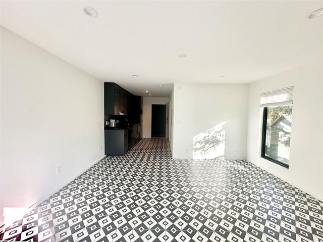 201 Academy DR 205, Austin, TX 78704