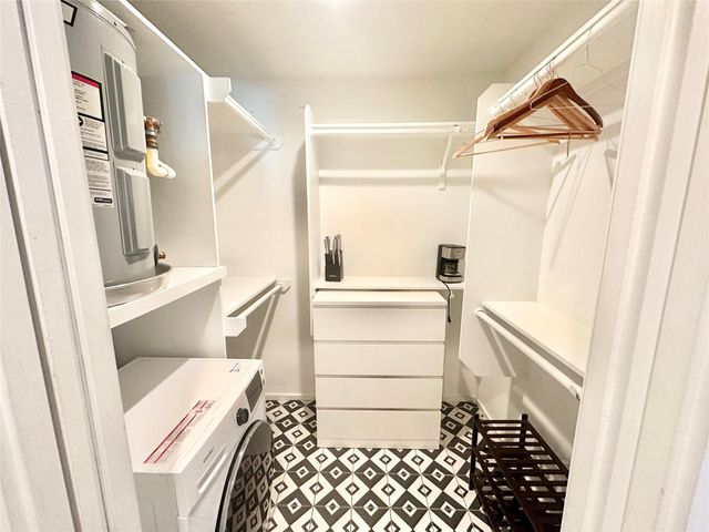 201 Academy DR 205, Austin, TX 78704