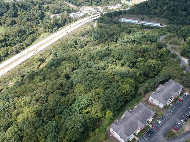 916 Mt Nebo Rd, Ohio Twp, PA 15237