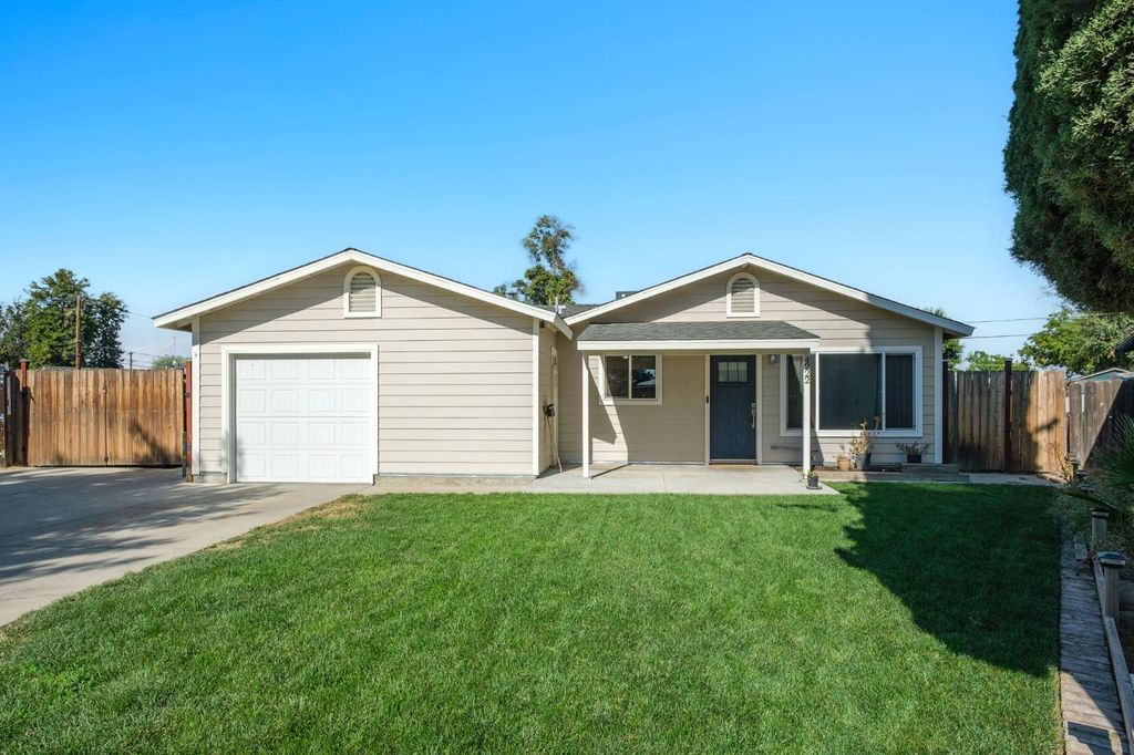4222 N Lafayette Avenue, Fresno, CA 93705